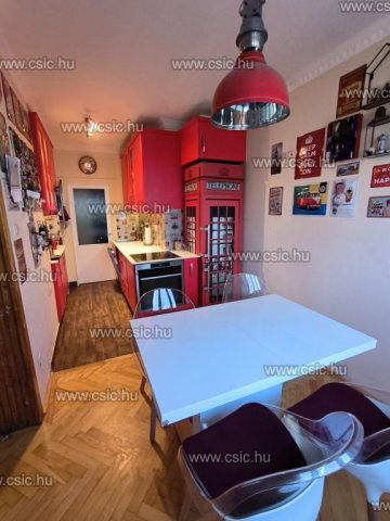 Eladó téglalakás, Budapesten, XII. kerületben 162 M Ft, 3 szobás