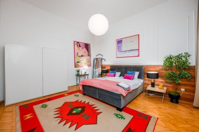 Eladó téglalakás, Budapesten, VI. kerületben 150 M Ft, 4 szobás