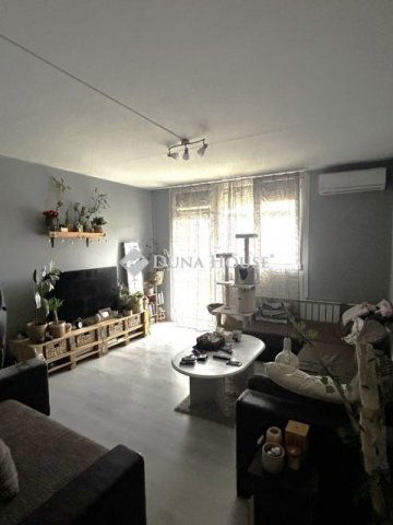 Eladó panellakás, Kecskeméten 50 M Ft, 3 szobás