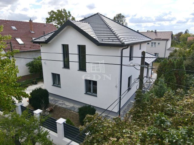 Eladó családi ház, Budapesten, XVI. kerületben 269 M Ft