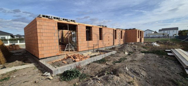 Eladó ikerház, Vecsésen 138 M Ft, 4 szobás