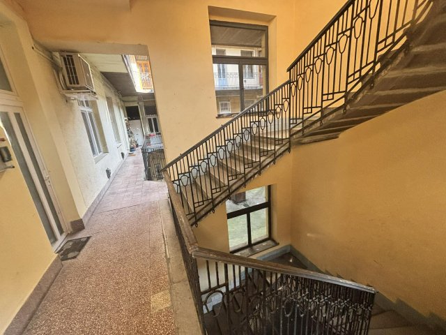 Eladó téglalakás, Budapesten, VII. kerületben, Kazinczy utcában