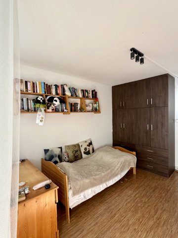 Eladó panellakás, Budapesten, III. kerületben, Szőlő utcában