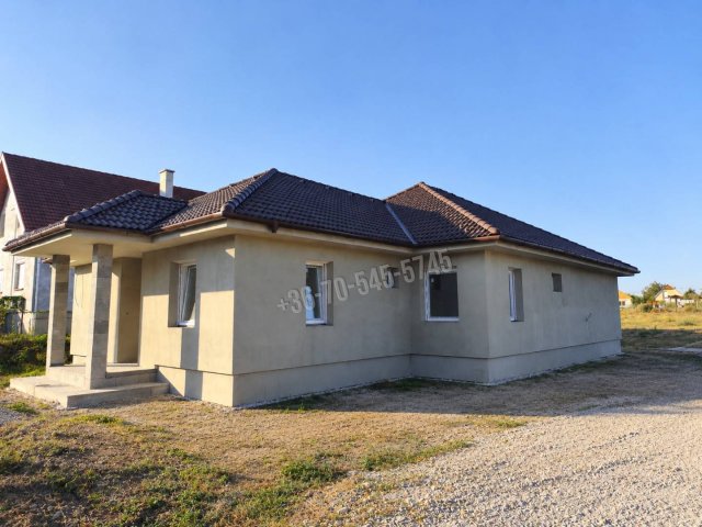 Eladó családi ház, Inárcson 114 M Ft, 5 szobás