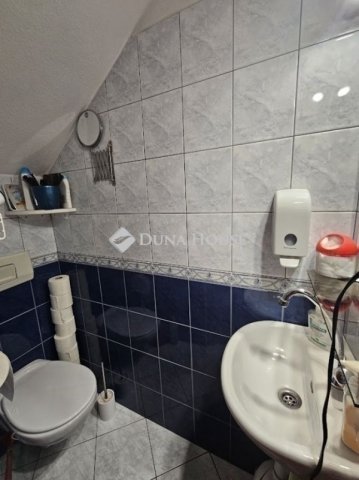 Eladó sorház, Szigetszentmiklóson 89.9 M Ft, 5 szobás