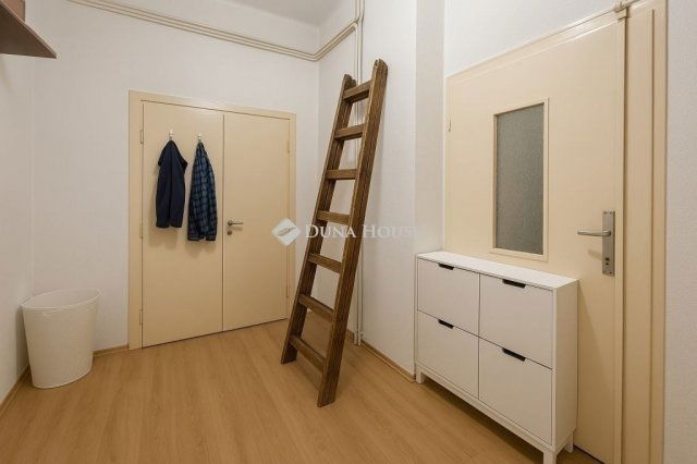 Eladó téglalakás, Budapesten, X. kerületben 63.9 M Ft, 3 szobás