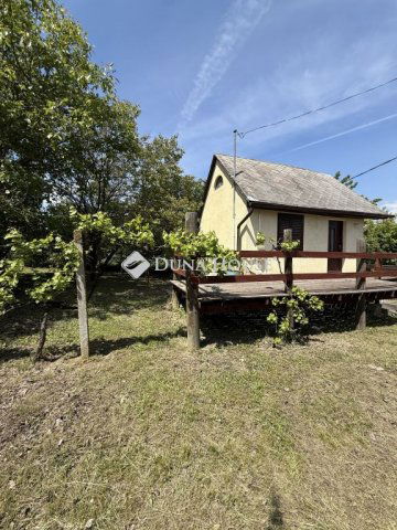 Eladó nyaraló, Balatonkenesén 30 M Ft, 1 szobás