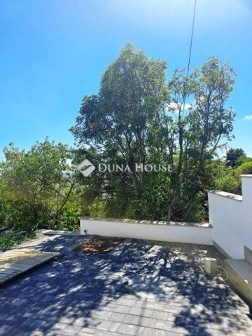 Eladó ikerház, Pécsett 134.9 M Ft, 4 szobás