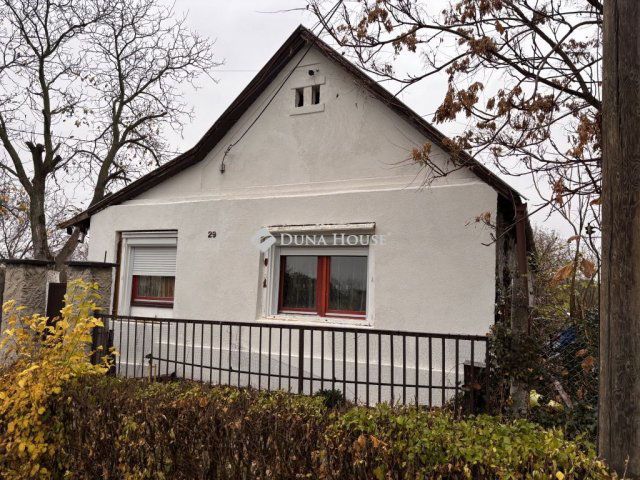 Eladó családi ház, Jobbágyin 23 M Ft, 4 szobás