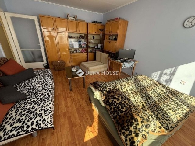 Eladó panellakás, Kecskeméten 34.5 M Ft, 1 szobás