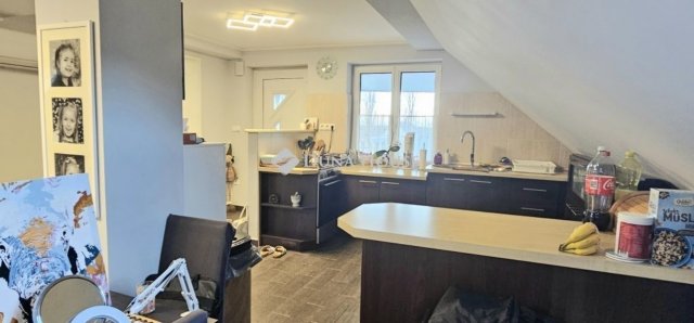 Eladó családi ház, Siklóson 89.9 M Ft, 5 szobás
