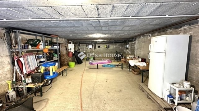 Eladó családi ház, Bugyin 89.9 M Ft, 3 szobás