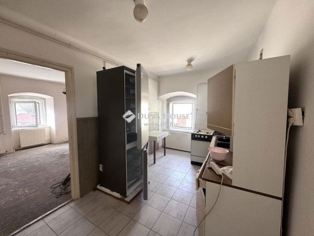 Eladó téglalakás, Siklóson 24.99 M Ft, 2 szobás