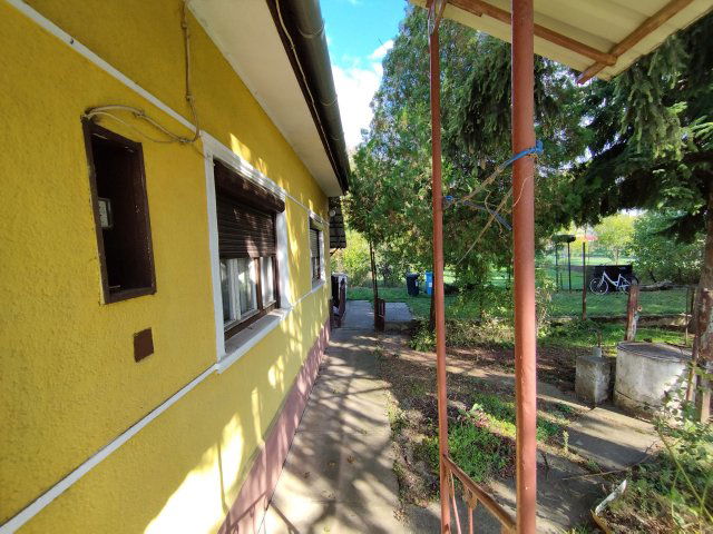 Eladó családi ház, Gesztelyben 20 M Ft, 3 szobás