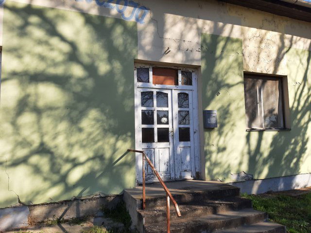 Kiadó üzlethelyiség, Jászjákóhalmán 150 E Ft / hó