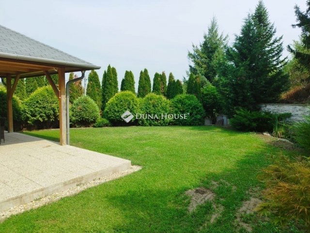 Eladó családi ház, Gombán 167 M Ft, 7 szobás