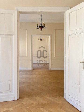 Eladó téglalakás, Budapesten, V. kerületben 499.9 M Ft, 6 szobás