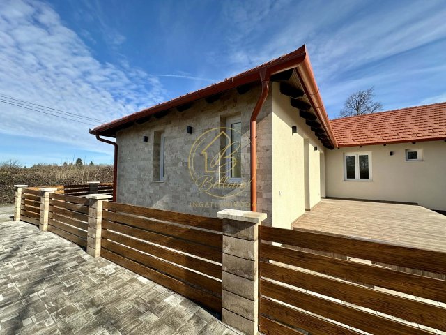Eladó ikerház, Nagykozáron 94.5 M Ft, 4 szobás