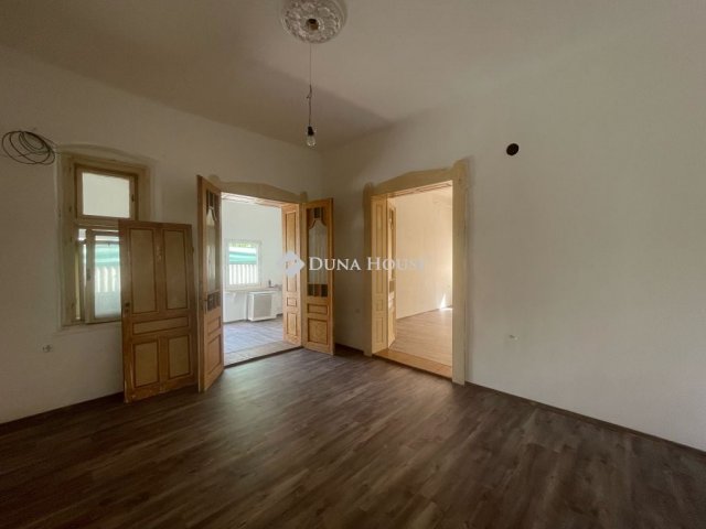 Eladó családi ház, Ceglédbercelen 30.99 M Ft, 2 szobás