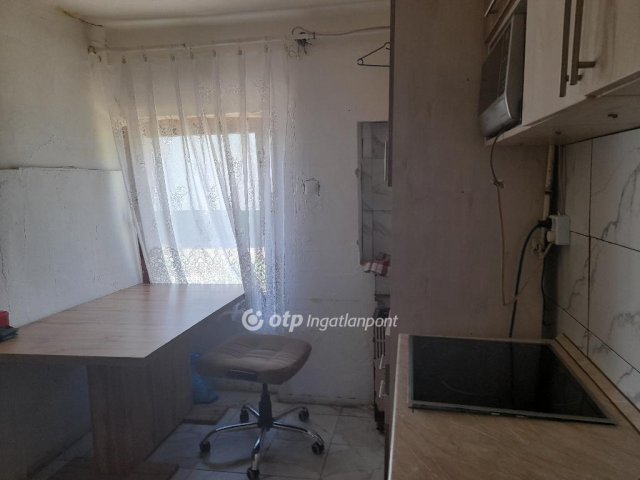 Eladó családi ház, Ajakon 9.5 M Ft, 2 szobás