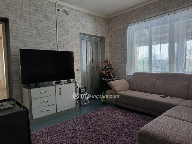 Eladó családi ház, Hajdúszováton 19.5 M Ft, 3 szobás