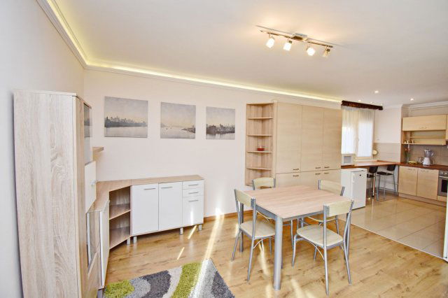 Kiadó téglalakás, albérlet, Debrecenben 320 E Ft / hó, 3 szobás