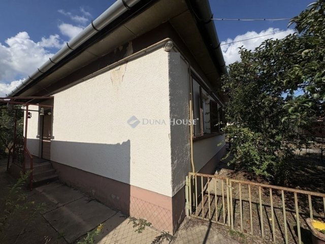 Eladó családi ház, Budapesten, XVIII. kerületben 65.9 M Ft