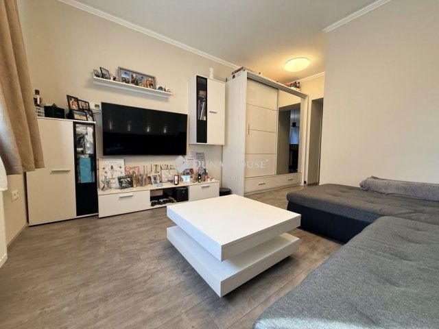 Eladó ikerház, Zalaegerszegen 69 M Ft, 3 szobás