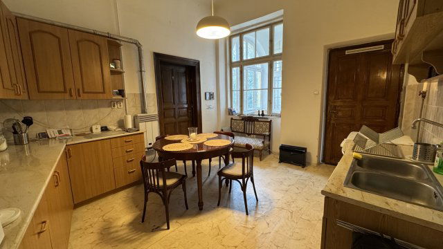 Eladó téglalakás, Budapesten, XII. kerületben 129.9 M Ft