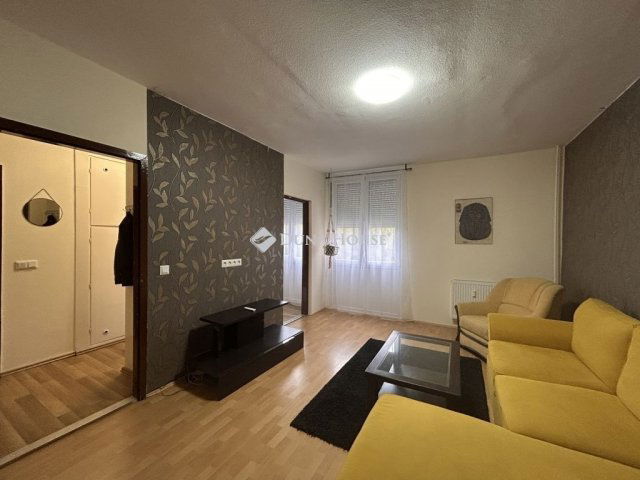 Eladó téglalakás, Zalaegerszegen 29.5 M Ft, 1 szobás