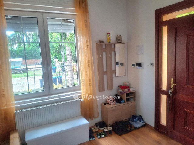 Eladó családi ház, Budapesten, XVI. kerületben 187 M Ft