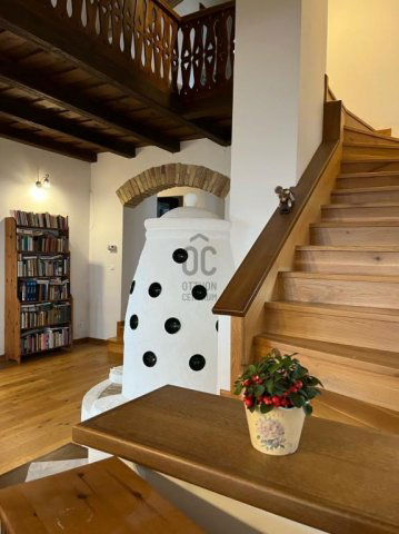 Eladó családi ház, Nagykovácsiban 235 M Ft, 5 szobás