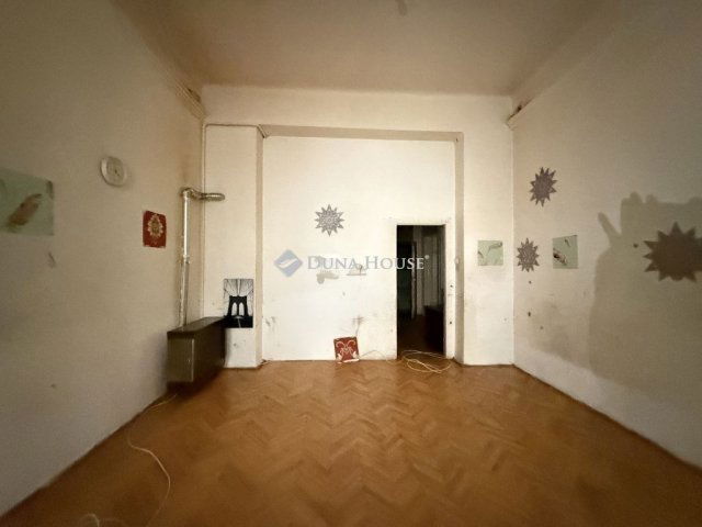 Eladó téglalakás, Budapesten, VIII. kerületben 56.4 M Ft