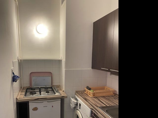 Kiadó téglalakás, albérlet, Pécsett 150 E Ft / hó, 1+1 szobás