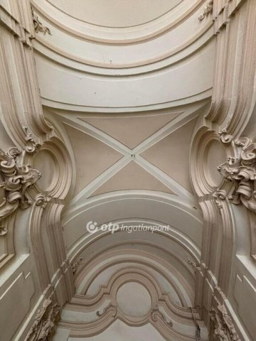 Eladó téglalakás, Budapesten, V. kerületben 164.9 M Ft, 2 szobás