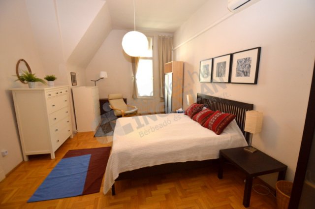 Kiadó téglalakás, albérlet, Budapesten, VI. kerületben