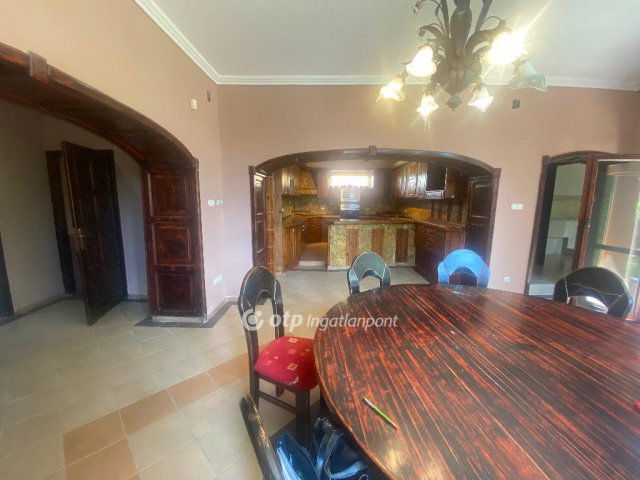 Eladó családi ház, Jászberényben 75 M Ft, 3 szobás