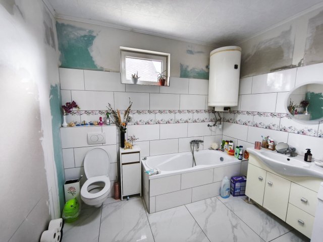 Eladó családi ház, Besenyődön 27.5 M Ft, 2+2 szobás