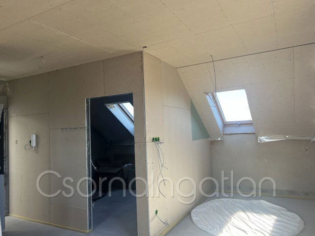 Eladó téglalakás, Csornán 50 M Ft, 1+1 szobás