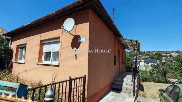 Eladó családi ház, Csabdiban 54.9 M Ft, 2 szobás