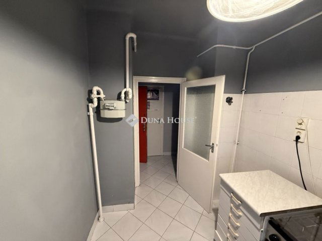 Eladó téglalakás, Kecskeméten 38.5 M Ft, 2 szobás