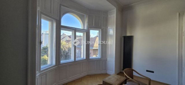 Eladó téglalakás, Budapesten, VI. kerületben 119.9 M Ft