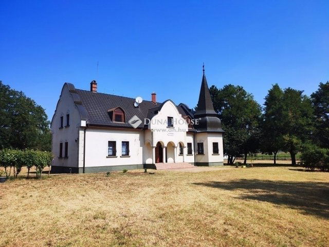 Eladó családi ház, Fülöpházán 229 M Ft, 7 szobás