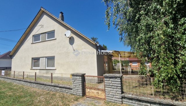 Eladó családi ház, Balatonmáriafürdőn 79.9 M Ft, 7 szobás