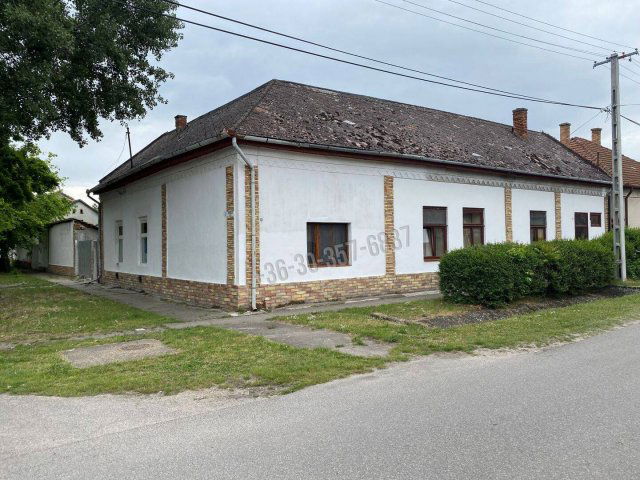 Eladó családi ház, Kisteleken 32.5 M Ft, 5 szobás
