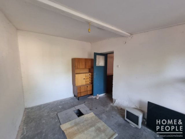 Eladó családi ház, Apátfalván 12.99 M Ft, 6 szobás