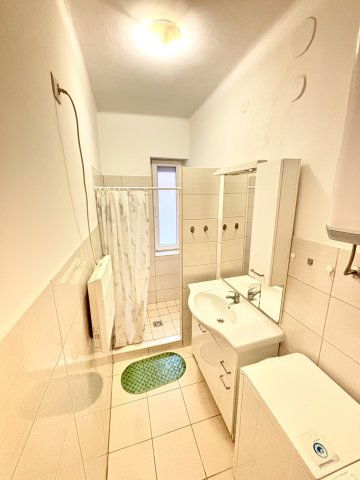 Eladó téglalakás, Debrecenben 62.5 M Ft, 2 szobás