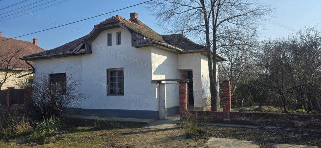 Eladó családi ház, Kunszentmártonban 7.6 M Ft, 2 szobás