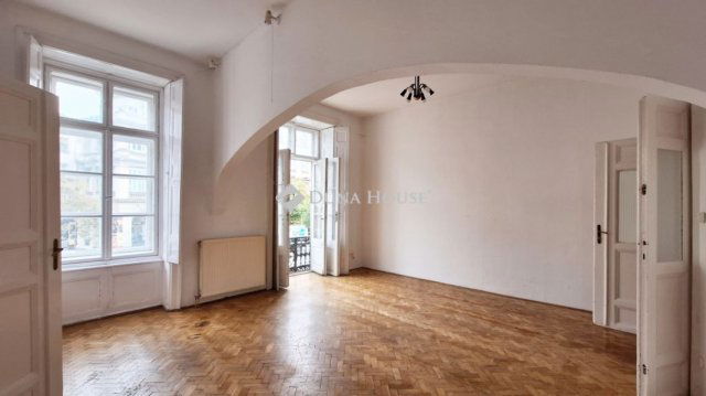 Kiadó téglalakás, albérlet, Budapesten, V. kerületben