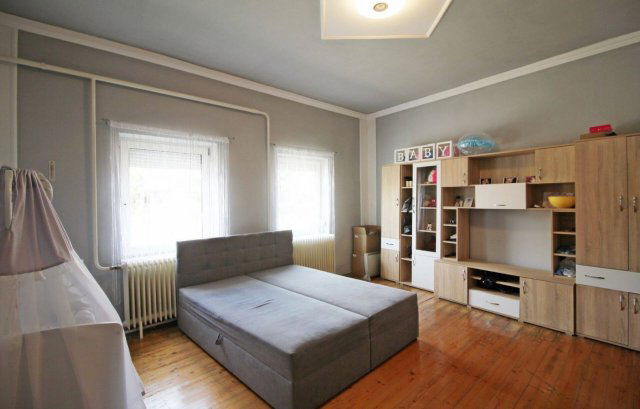 Eladó családi ház, Dombóváron 23 M Ft, 3 szobás